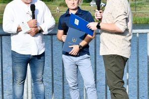 Program TVP3 "Telewizja Łódź zawsze z Wami" podczas Dni Strykowa. Na zdjęciu prowadzący program Michał Kmieć oraz Mariusz...