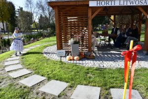 Otwarcie ogrodu dydaktycznego Horti Litwosa w Szkole Podstawowej im. Henryka Sienkiewicza w Niesułkowie