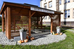 Otwarcie ogrodu dydaktycznego Horti Litwosa w Szkole Podstawowej im. Henryka Sienkiewicza w Niesułkowie