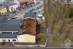 Rozbiórka starego kina w Strykowie