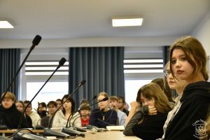 Praktyczna lekcja WOS-u w UM Stryków