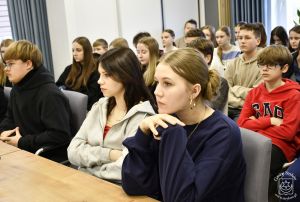 Praktyczna lekcja WOS-u w UM Stryków