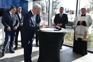 Uroczystość wmurowania kamienia węgielnego pod centrum hurtowo-dystrybucyjne Grupy Hasco w Sosnowcu k. Strykowa