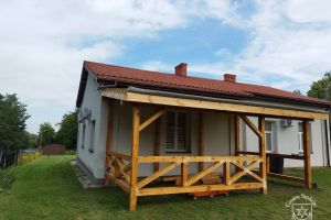 Świetlica wiejska w Woli Błędowej po dobudowie altany