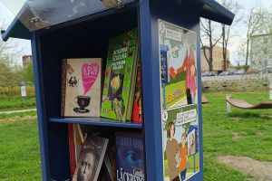 Dzień Książki i budki wędrującej książki w Gminie Stryków