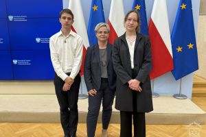 Szkoła Podstawowa w Niesułkowie została laureatem w ogólnopolskim konkursie „Szkoła Międzypokoleniowa”