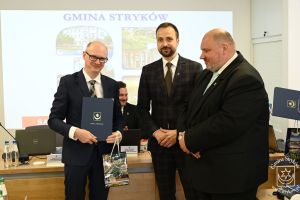 XVIII sesja RM w Strykowie - sesja jubileuszowa z okazji 35-lecia Samorządu