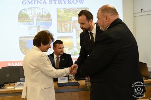 XVIII sesja RM w Strykowie - sesja jubileuszowa z okazji 35-lecia Samorządu