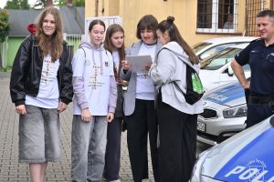 Gra terenowa "Razem Pomagamy"