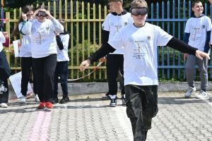 Gra terenowa "Razem Pomagamy"
