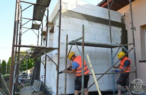 Rozbudowa świetlicy w Zelgoszczy, inwestycja w trakcie realizacji