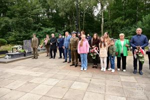 Odsłonięcie Tablicy Pamiątkowej na cmentarzu w Dobrej poświęconej Powstańcom Styczniowym