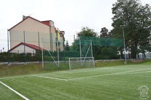 Modernizacja Orlika, podwyższenie ogrodzenia od strony bloków