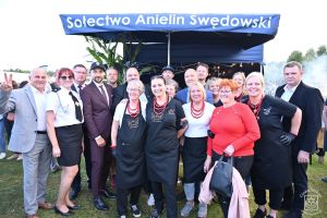 Koła Gospodyń Wiejskich i zespoły na Dożynkach Gminy Stryków w Swędowie 2025
