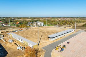 Zdjęcia z budowy Centrum Rozwoju Strykowa, październik 2025 - fot. Mirbud