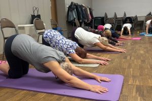 Podsumowanie zajęć jogi dla seniorów 2025