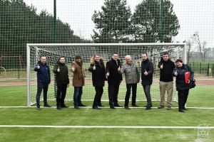 Zakończono przebudowę boiska szkolnego w Koźlu - 15.12.2025 r.