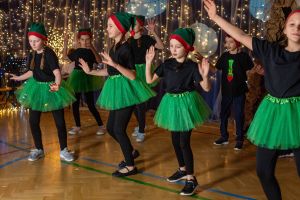 Wieczór Tysiąca Świateł w SP w Niesułkowie 2025