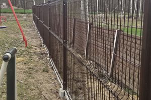 Ogrodzenie w sołectwie Nowostawy Górne