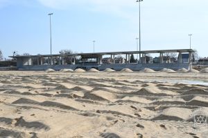 Budowa boiska wielofunkcyjnego w ramach inwestycji Centrum Rozwoju Strykowa, marzec 2026