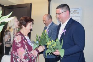 Koncert Michała Milowicza w Domu Kultury w Niesułkowie z okazji Dnia Kobiet