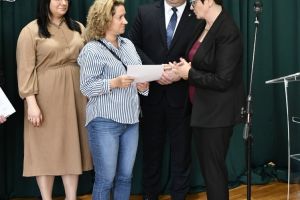 Zakończenie szkoły przez maturzystów w Zespole Szkół nr 1  Bratoszewicach