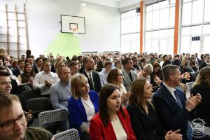 Zakończenie szkoły przez maturzystów w Zespole Szkół nr 1  Bratoszewicach