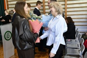 Zakończenie szkoły przez maturzystów w Zespole Szkół nr 1  Bratoszewicach