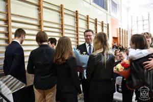 Zakończenie szkoły przez maturzystów w Zespole Szkół nr 1  Bratoszewicach