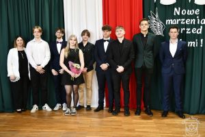 Zakończenie szkoły przez maturzystów w Zespole Szkół nr 1  Bratoszewicach