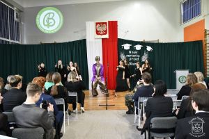 Zakończenie szkoły przez maturzystów w Zespole Szkół nr 1  Bratoszewicach