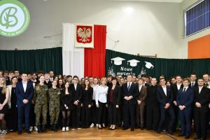 Zakończenie szkoły przez maturzystów w Zespole Szkół nr 1  Bratoszewicach