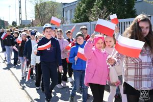 Pochód majowy SP nr 1 i SP nr 2 pod Pomnik Niepodległości -2026 r.