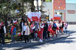 Pochód majowy SP nr 1 i SP nr 2 pod Pomnik Niepodległości -2026 r.