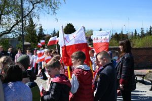 Pochód majowy SP nr 1 i SP nr 2 pod Pomnik Niepodległości -2026 r.