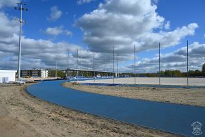 Budowa boiska wielofunkcyjnego w ramach inwestycji Centrum Rozwoju Strykowa, kwiecień 2026