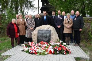 Odsłonięcie tablicy pamiątkowej w Niesułkowie - 08.05.2026 r. - galeria zdjęć
