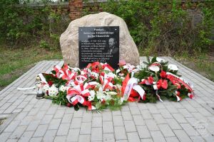 Odsłonięcie tablicy pamiątkowej w Niesułkowie - 08.05.2026 r. - galeria zdjęć