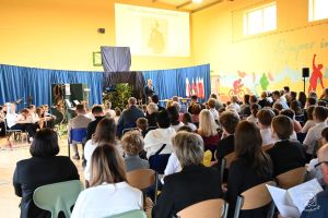 Odsłonięcie tablicy pamiątkowej w Niesułkowie - 08.05.2026 r. - galeria zdjęć