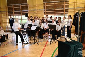 Odsłonięcie tablicy pamiątkowej w Niesułkowie - 08.05.2026 r. - galeria zdjęć