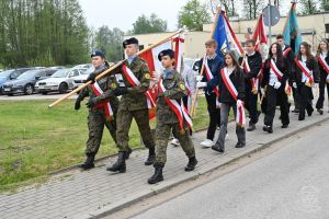 Odsłonięcie tablicy pamiątkowej w Niesułkowie - 08.05.2026 r. - galeria zdjęć