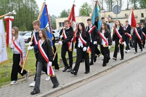 Odsłonięcie tablicy pamiątkowej w Niesułkowie - 08.05.2026 r. - galeria zdjęć