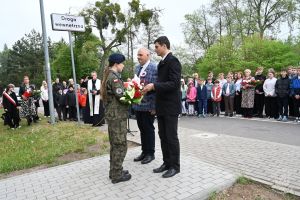 Odsłonięcie tablicy pamiątkowej w Niesułkowie - 08.05.2026 r. - galeria zdjęć
