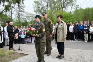 Odsłonięcie tablicy pamiątkowej w Niesułkowie - 08.05.2026 r. - galeria zdjęć
