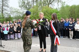Odsłonięcie tablicy pamiątkowej w Niesułkowie - 08.05.2026 r. - galeria zdjęć