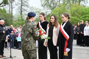 Odsłonięcie tablicy pamiątkowej w Niesułkowie - 08.05.2026 r. - galeria zdjęć