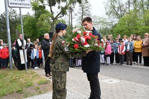 Odsłonięcie tablicy pamiątkowej w Niesułkowie - 08.05.2026 r. - galeria zdjęć