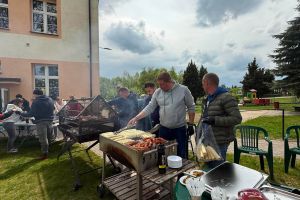 Rajd w SP Niesułkowie - "Tęgie mięśnie - tęgi umysł"