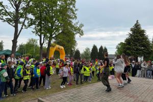 Rajd w SP Niesułkowie - "Tęgie mięśnie - tęgi umysł"