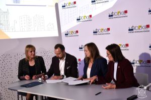 Gala podpisania umów w ramach II edycji programu „Łódzkie dla Osiedli”